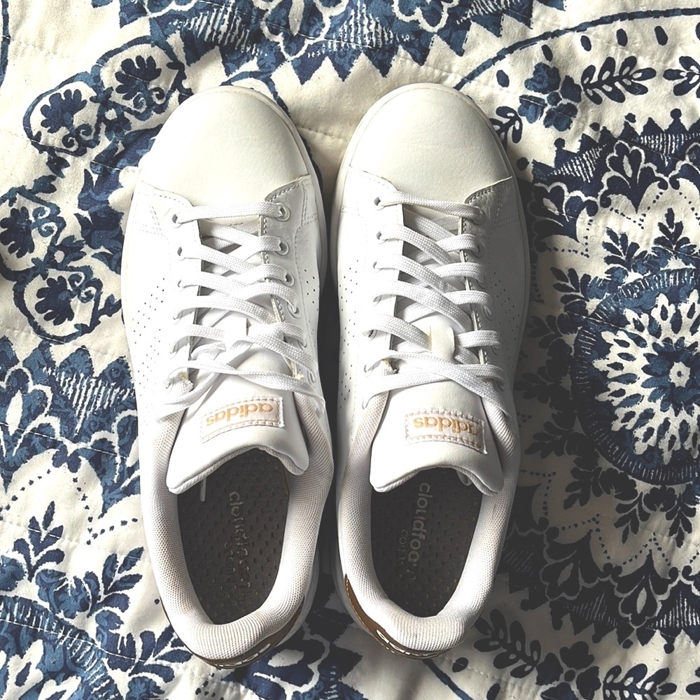 White Stan Smiths